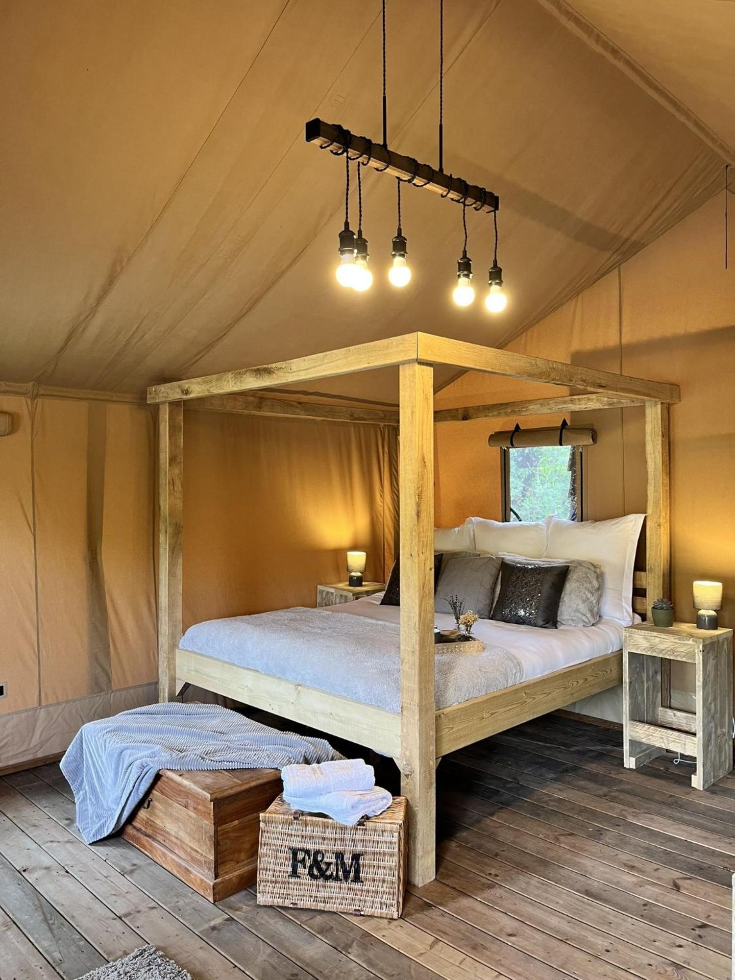 Teal Safari Tent درويْتويتش المظهر الخارجي الصورة
