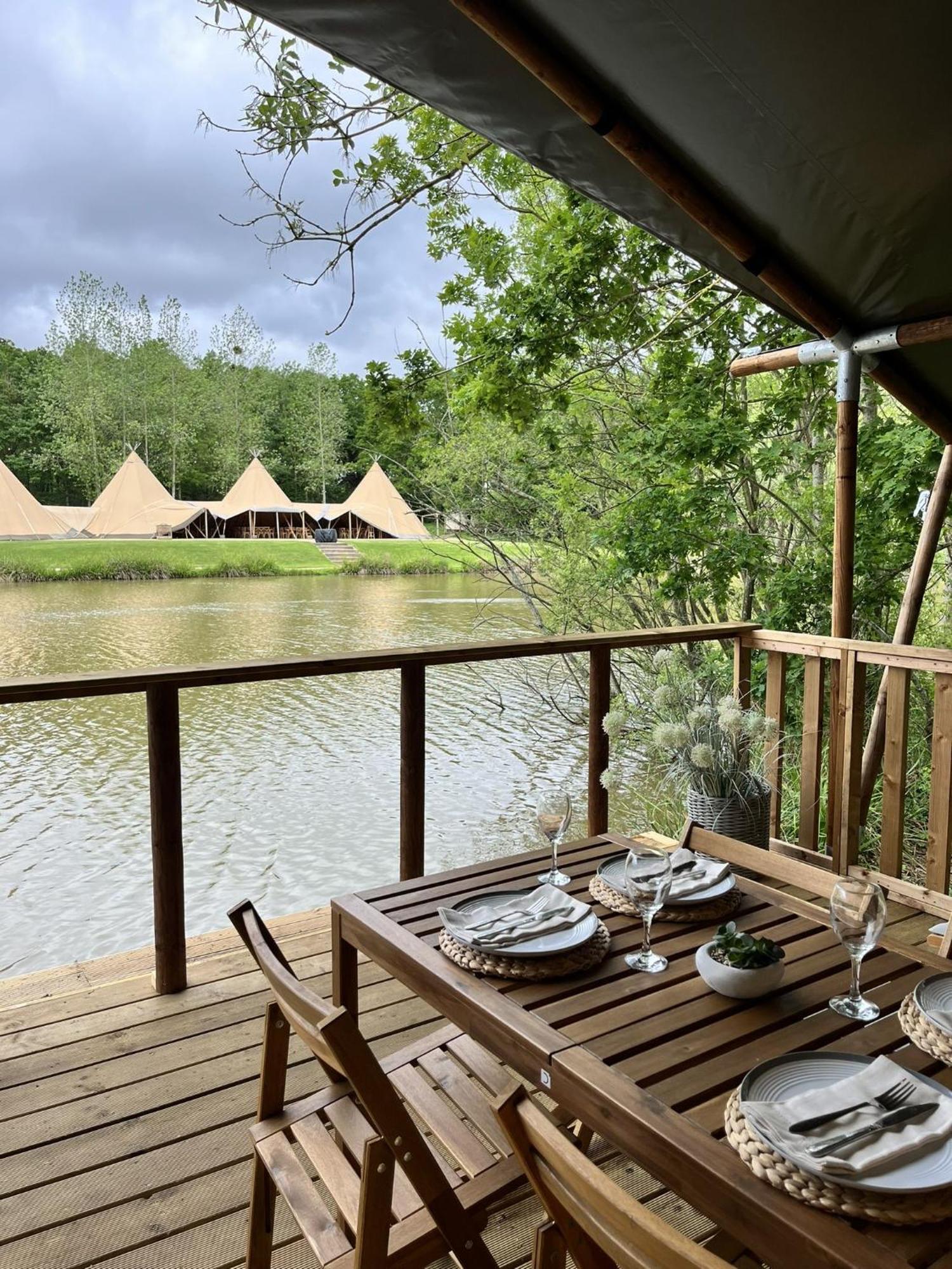 Teal Safari Tent درويْتويتش المظهر الخارجي الصورة